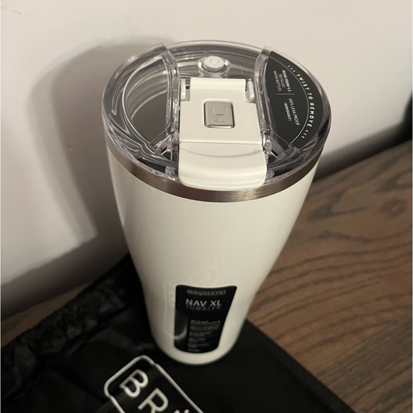 NEW Brumate 32oz White Nav XL Tumbler - Picture 3 of 6